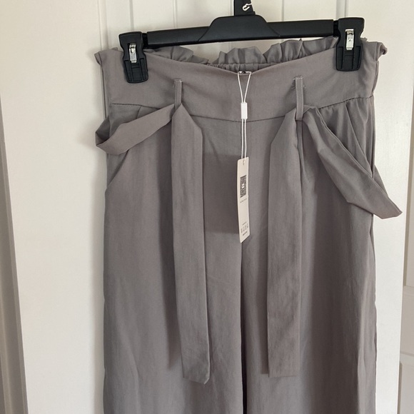 Loose elastic waist pant - Picture 2 of 6